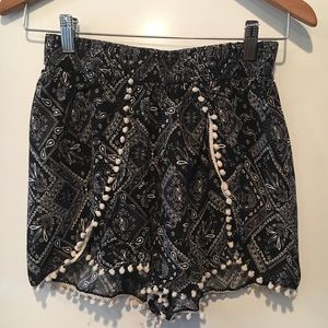 Black White Paisley Pompom H&M Shorts